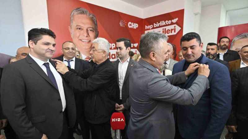 Muratpaşa’da 150 İYİ Parti üyesi törenle CHP’ye katıldı