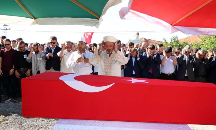Hayatını kaybeden sözleşmeli er Ceyhun Erol Yozgat’ta toprağa verildi