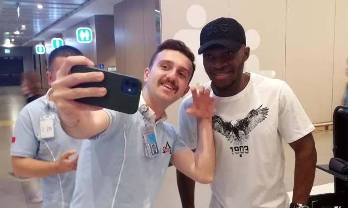 Muleka, Beşiktaş için İstanbul’a geldi