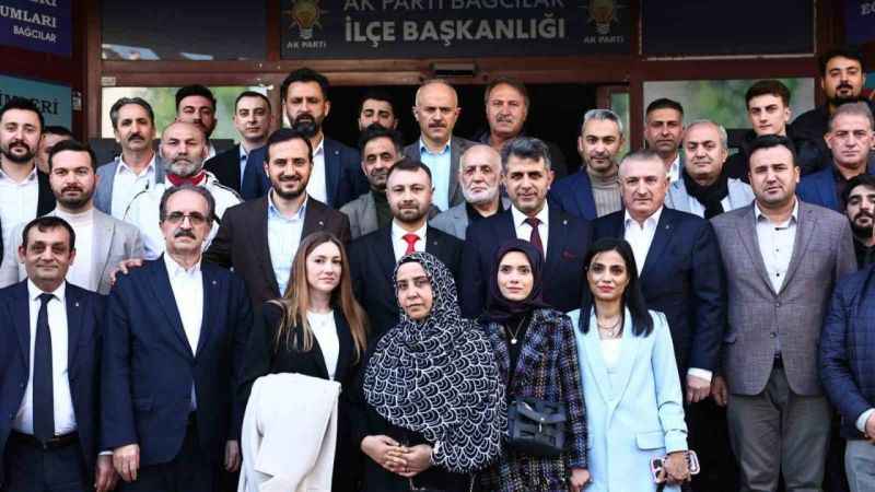 Bağcılar’da 50 kişi Gelecek Partisi’nden istifa edip AK Parti’ye katıldı