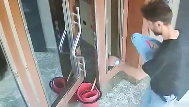 Kargocu gibi girip soygun yaptı