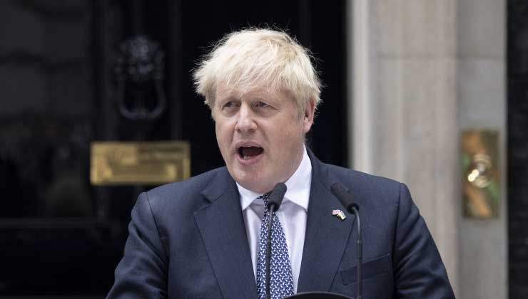 İşte Johnson’ı istifaya götüren süreç