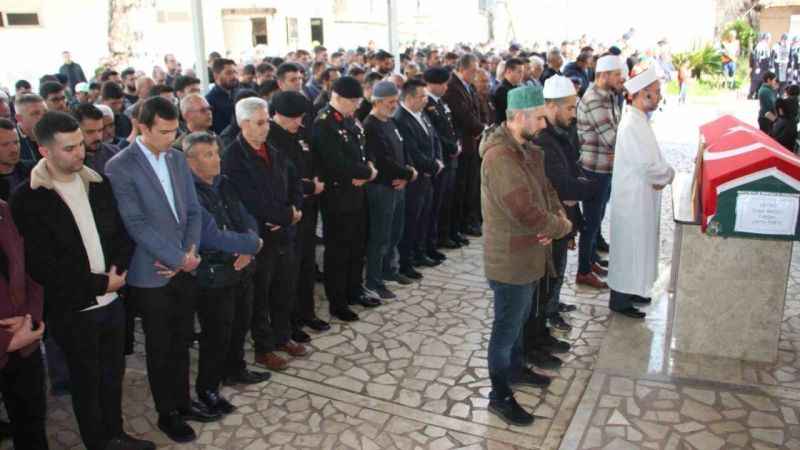 Trafik kazasında hayatını kaybeden asteğmen Enes Bağcı toprağa verildi