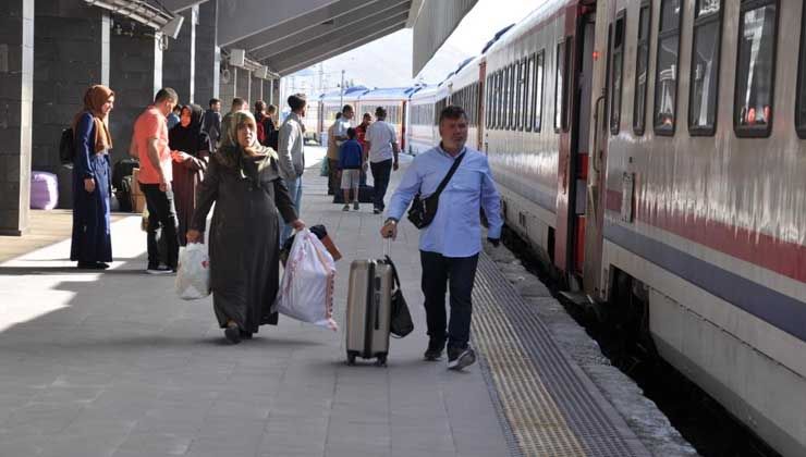 Doğu Ekspresi’nde bayram yoğunluğu