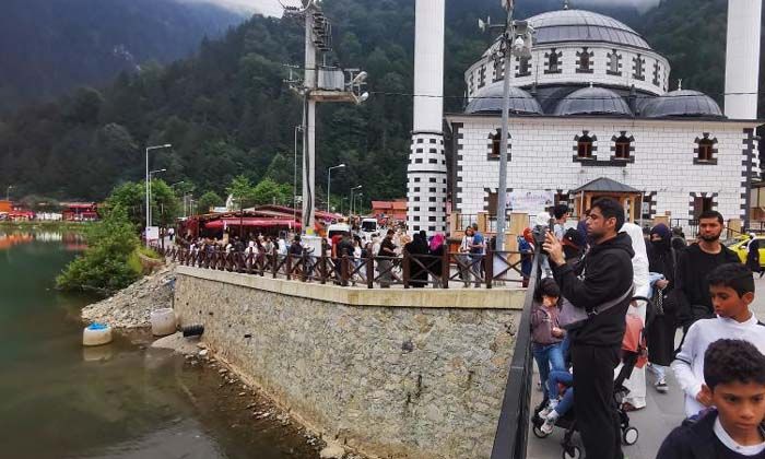 Uzungöl son yılların en yoğun sezonunu geçiriyor