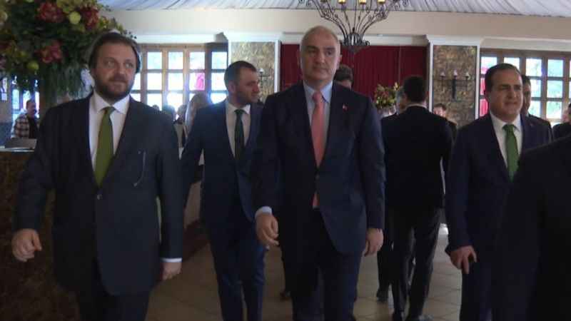 Kültür ve Turizm Bakanı Ersoy, Marmaris’te turizmciler ile bir araya geldi Kültür ve Turizm Bakanı Ersoy, Marmaris’te turizmciler ile bir araya geldi