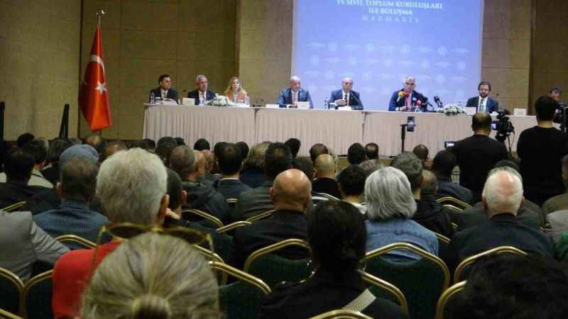 Kültür ve Turizm Bakanı Ersoy, Marmaris’te turizmciler ile bir araya geldi Kültür ve Turizm Bakanı Ersoy, Marmaris’te turizmciler ile bir araya geldi