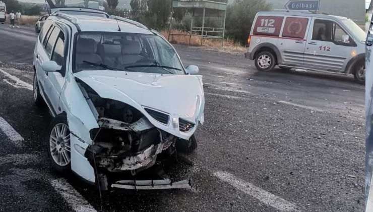 Adıyaman’da iki otomobil çarpıştı: 8 yaralı