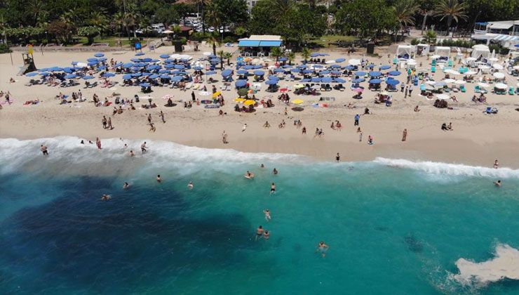 Dünyaca ünlü plajlarda 39 derecede bayram yoğunluğu