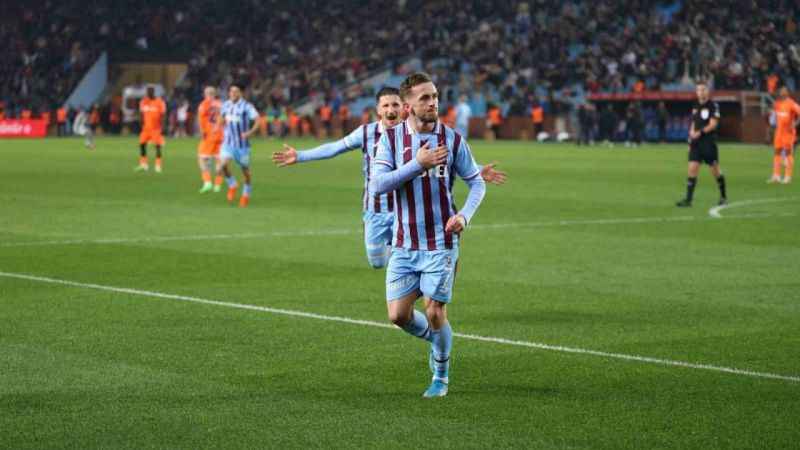 RAMS Başakşehir'i mağlup eden Trabzonspor, Ziraat Türkiye Kupasında yarı finalde RAMS Başakşehir'i mağlup eden Trabzonspor, Ziraat Türkiye Kupasında yarı finalde