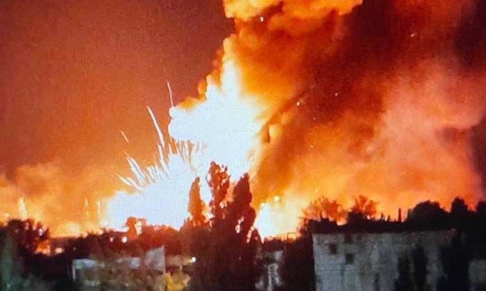 Ukrayna, Rusya’ya ait mühimmat deposunu vurdu