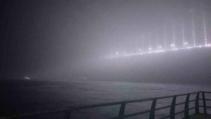 İstanbul’da yoğun sis: Göz gözü görmedi İstanbul’da yoğun sis: Göz gözü görmedi