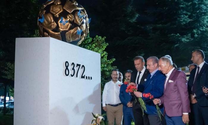 Şentop: 27 yıl önce Avrupa’nın ortasında yaşana bu soykırım, tarihin en alçak soykırımı