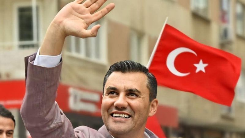 Manisa Büyükşehir Belediye Başkanı Ferdi Zeyrek hayatını kaybetti