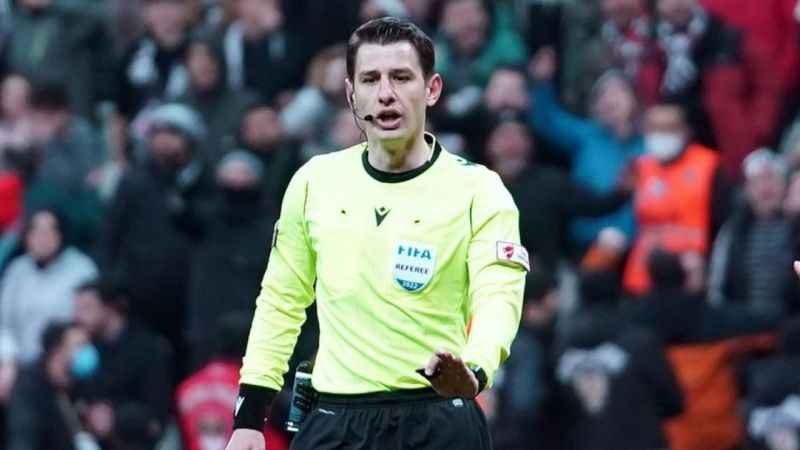 Beşiktaş - Galatasaray derbisinde Halil Umut Meler düdük çalacak Beşiktaş - Galatasaray derbisinde Halil Umut Meler düdük çalacak