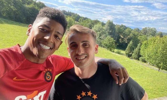 Galatasaray’da Kerem Aktürkoğlu ve Patrick van Aanholt kavga etti sonra barıştı