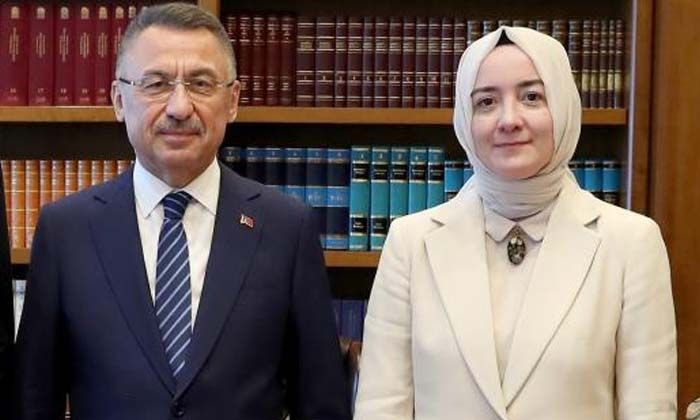 Hümeyra Şahin instagram hesabını kapattı