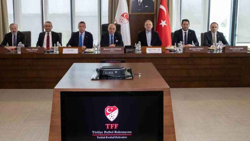 TFF, Süper Lig ve 1. Lig yayın ihalesinin iptal edildiğini açıkladı TFF, Süper Lig ve 1. Lig yayın ihalesinin iptal edildiğini açıkladı