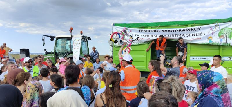 SARAY KADIKÖY’DEKİ UÇURTMA ŞENLİĞİNDE FESTİVAL HAVASI ESTİ