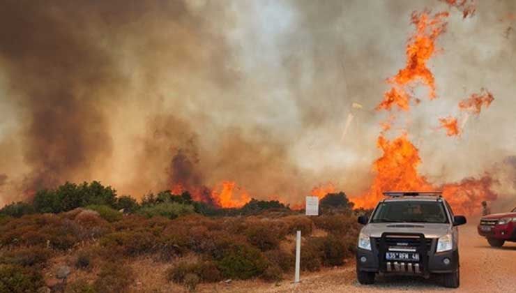 Çeşme yangınıyla ilgili 7 gözaltı