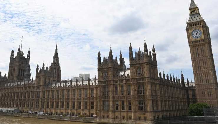 İngiltere’de Johnson’ın yerine gelecek isim belli oluyor