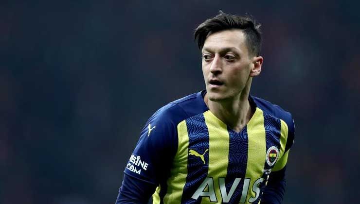 Mesut Özil’den Fenerbahçe’ye veda