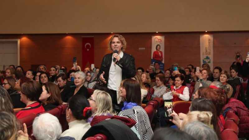 Soner Arıca, 1000 Kadın Korosu için İzmit’te Soner Arıca, 1000 Kadın Korosu için İzmit’te