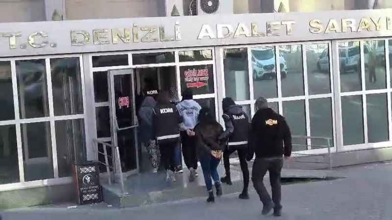 Sosyal medya dolandırıcıları 107 vatandaşı 348 bin TL dolandırdı Sosyal medya dolandırıcıları 107 vatandaşı 348 bin TL dolandırdı