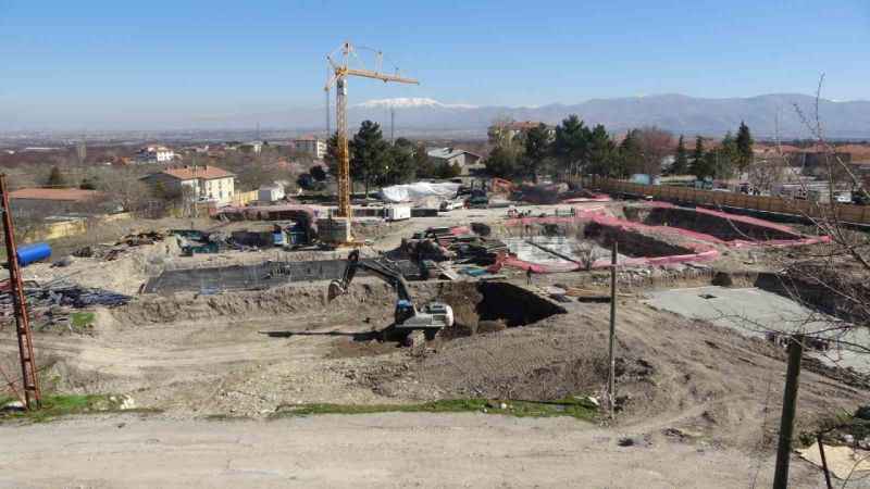 Malatya’da depremin izleri siliniyor