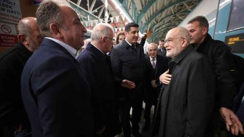 Karamollaoğlu, Sivas’a eleştirdiği hızlı trenle gitti Karamollaoğlu, Sivas’a eleştirdiği hızlı trenle gitti