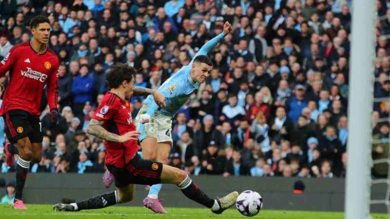 Manchester derbisinde kazanan maviler oldu Manchester derbisinde kazanan maviler oldu