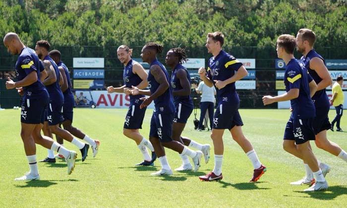 Fenerbahçe’nin Dinamo Kiev mesaisi sürüyor