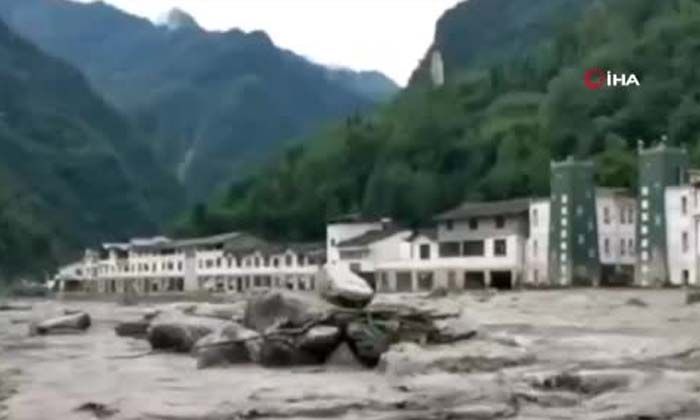 Çin’de sel felaketi: 12 ölü, 12 kayıp