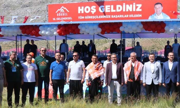 Kırkpınar’ın rövanşı Gökbel Yağlı Güreşleri başladı
