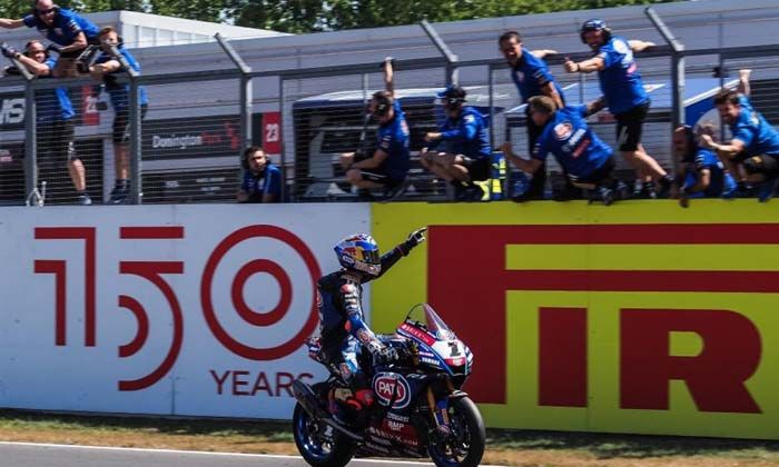 Son dünya şampiyonu Toprak Razgatlıoğlu İngiltere’de tarihe geçti