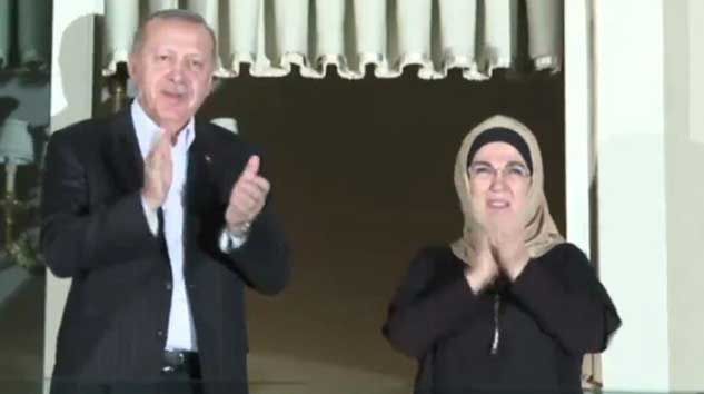 Saat tam 21.00’da… Sağlık çalışanlarına alkışlı destek sürüyor