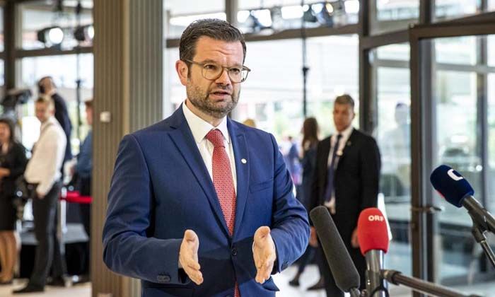 Almanya’da maske zorunluluğu geri geliyor