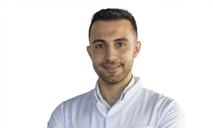 Her on genç kızdan birinin sorunu: Skolyoz