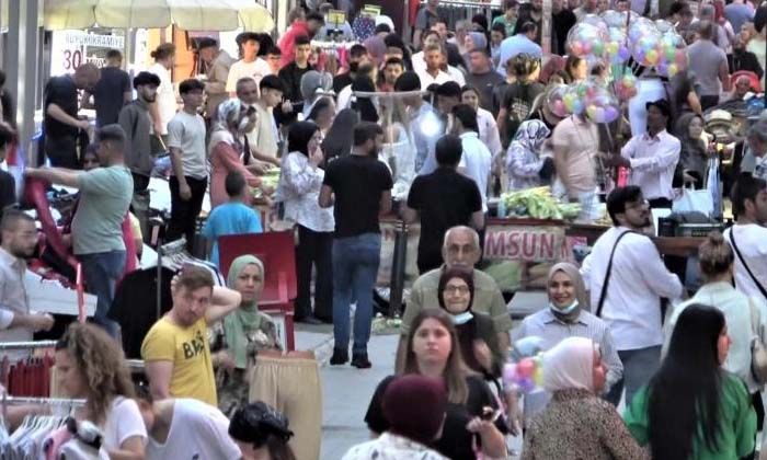 Prof. Dr. Özkaya: Testlerin negatif olmasına güvenmeyin, vaka sayılarında 3 kat artış var