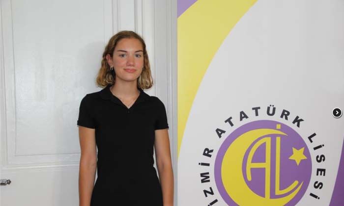 YKS’de AYT eşit ağırlık birincisi Selin Aşıkiraz oldu