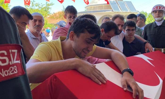 Şehit Teğmen Ömer Faruk Civelek, son yolculuğuna uğurlandı