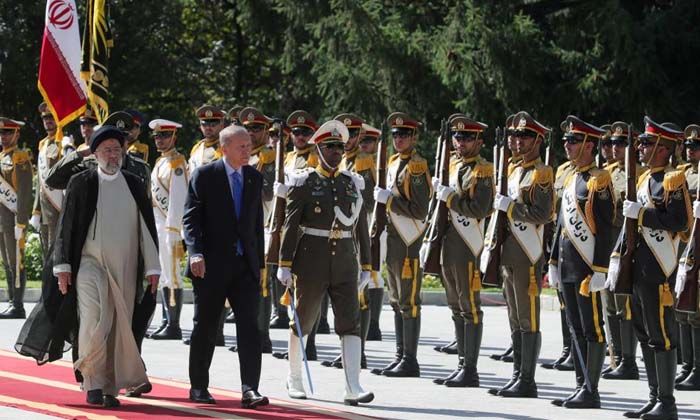 Cumhurbaşkanı Erdoğan, İran’da “Çağrı Filmi” müziği ile karşılandı