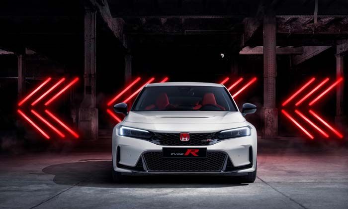 Honda en güçlü Civic Type R’ı tanıttı