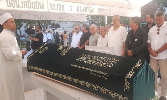 Usta yönetmen Erden Kıral son yolculuğuna uğurlandı