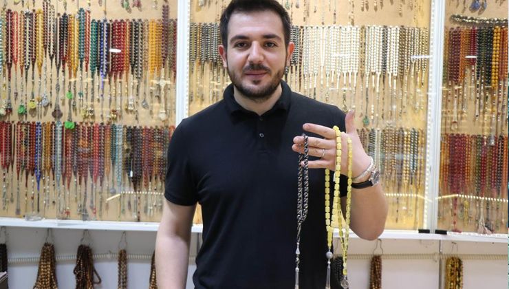 Gurbetçilerin gelmesiyle tespih satışları arttı