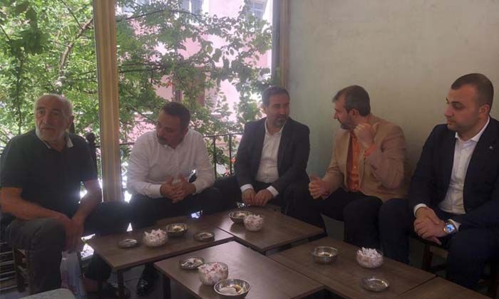 AK Parti İstanbul’un “Yüz Yüze 100 Gün Projesi” başladı