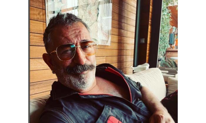 Cem Yılmaz, Bodrum’da trafik kazası geçirdi