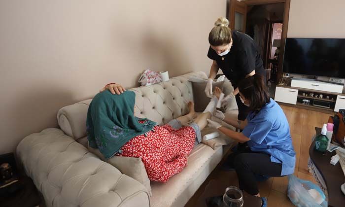 Kartal Belediyesi ‘Evde Ücretsiz Sağlık Hizmeti’ ile sosyal belediyecilikte örnek oluyor