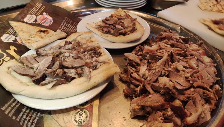 Adana’nın tek büryancısı siparişlere yetişemiyor