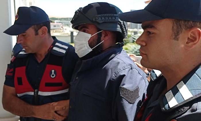 Üç kişinin katili çoban adliyeye çelik yelek ve miğferle çıkartıldı